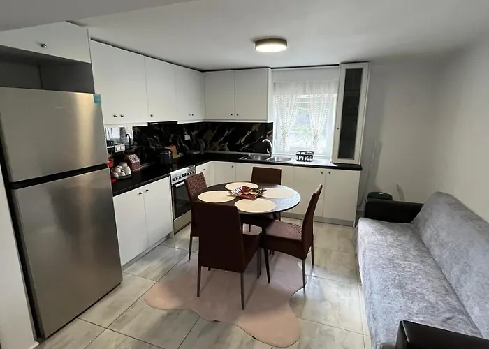 Apartament Kyma *